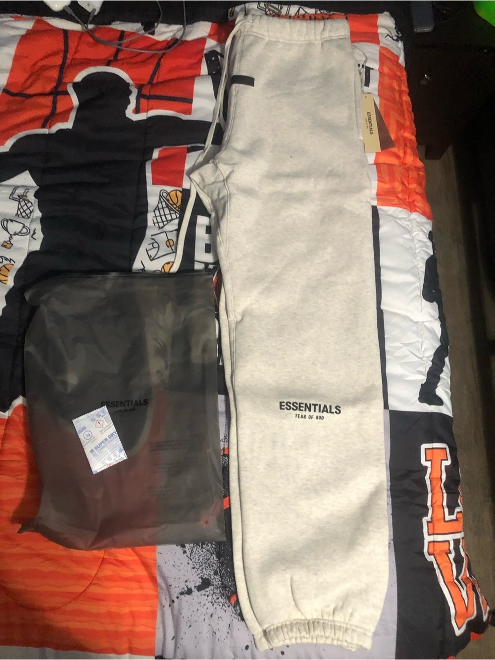 Fear of God ESSENTIALS Cream Fleece Joggers